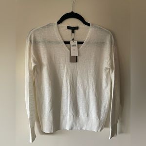 Banana Republic Linen Blend V-neck Sweater